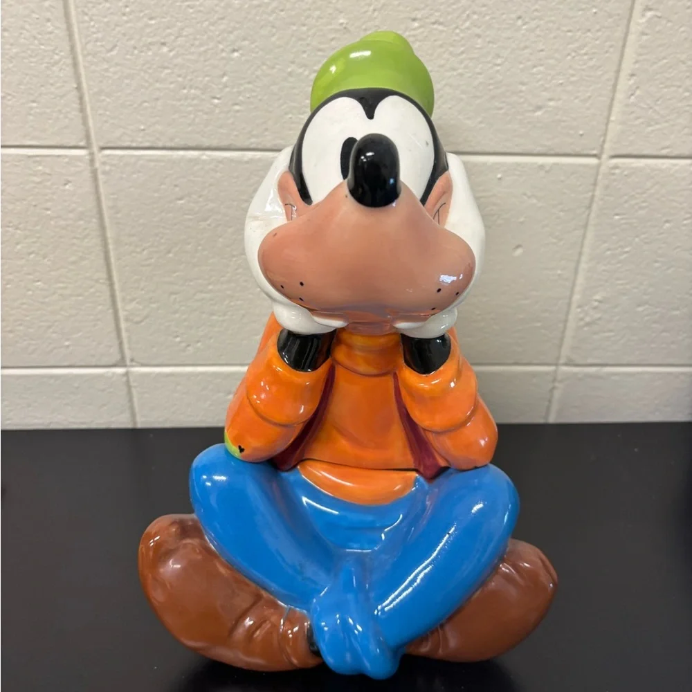 Disney Green and Orange Food Storage Set - Picture 1 of 8